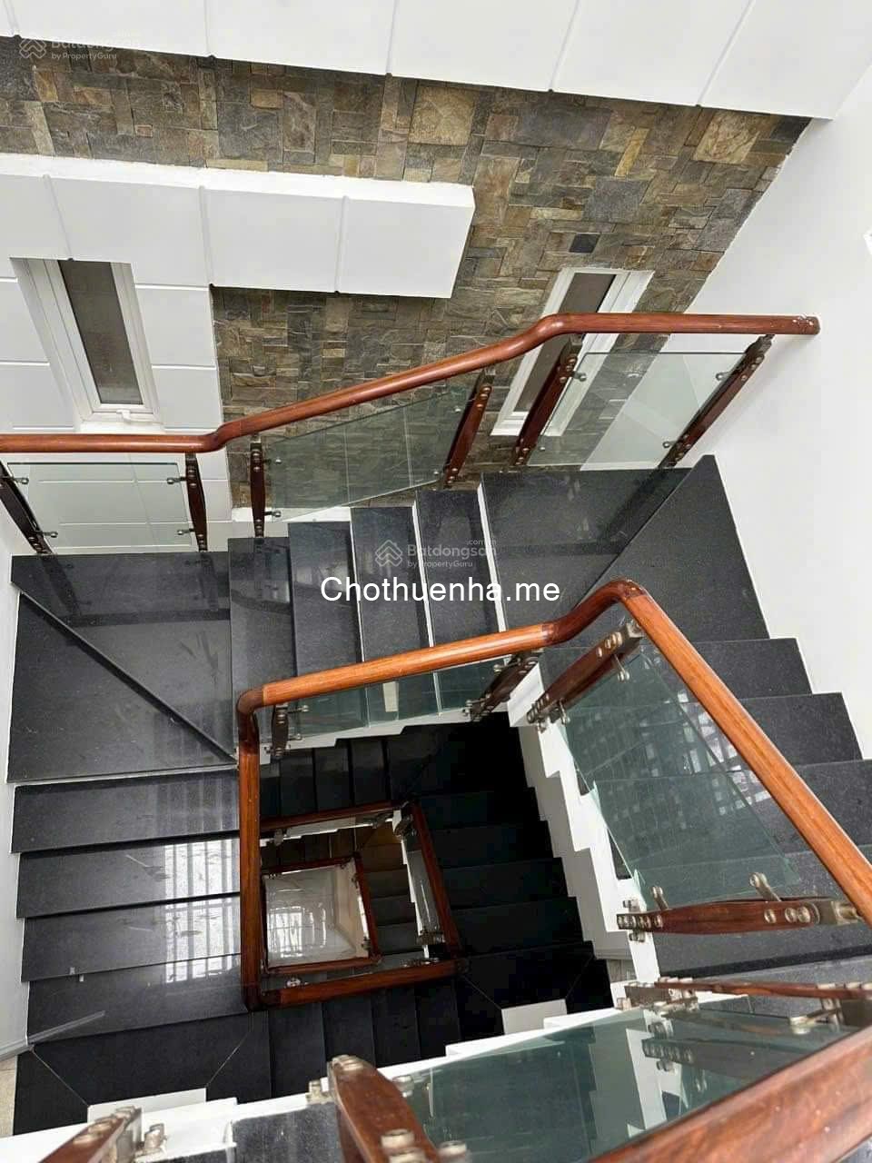 Cho thuê Villa HXH 112/6A Phổ Quang, P. 9, Q. Phú Nhuận