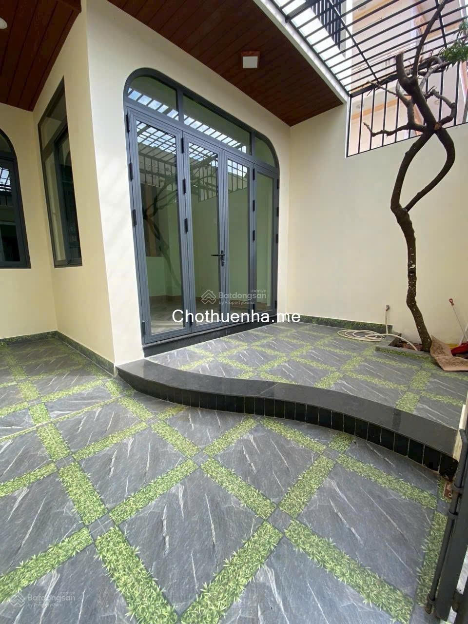 Cho thuê nhà 280m² kết cấu 1 trệt, 2 lầu, 5 phòng ngủ, Huỳnh Văn Bánh, Phường 12
