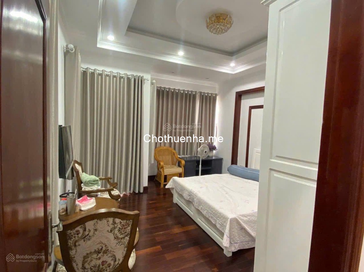 Cho thuê nhà HXH góc 2 mặt tiền – 241/2A Nguyễn Thiện Thuật, P.1, Quận 3