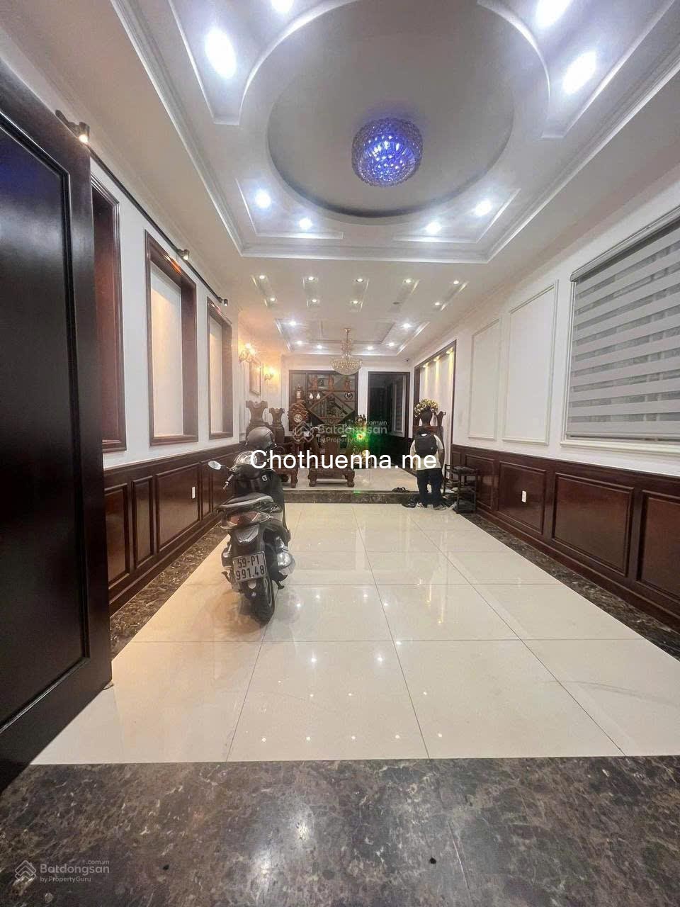 Cho thuê nhà HXH góc 2 mặt tiền – 241/2A Nguyễn Thiện Thuật, P.1, Quận 3