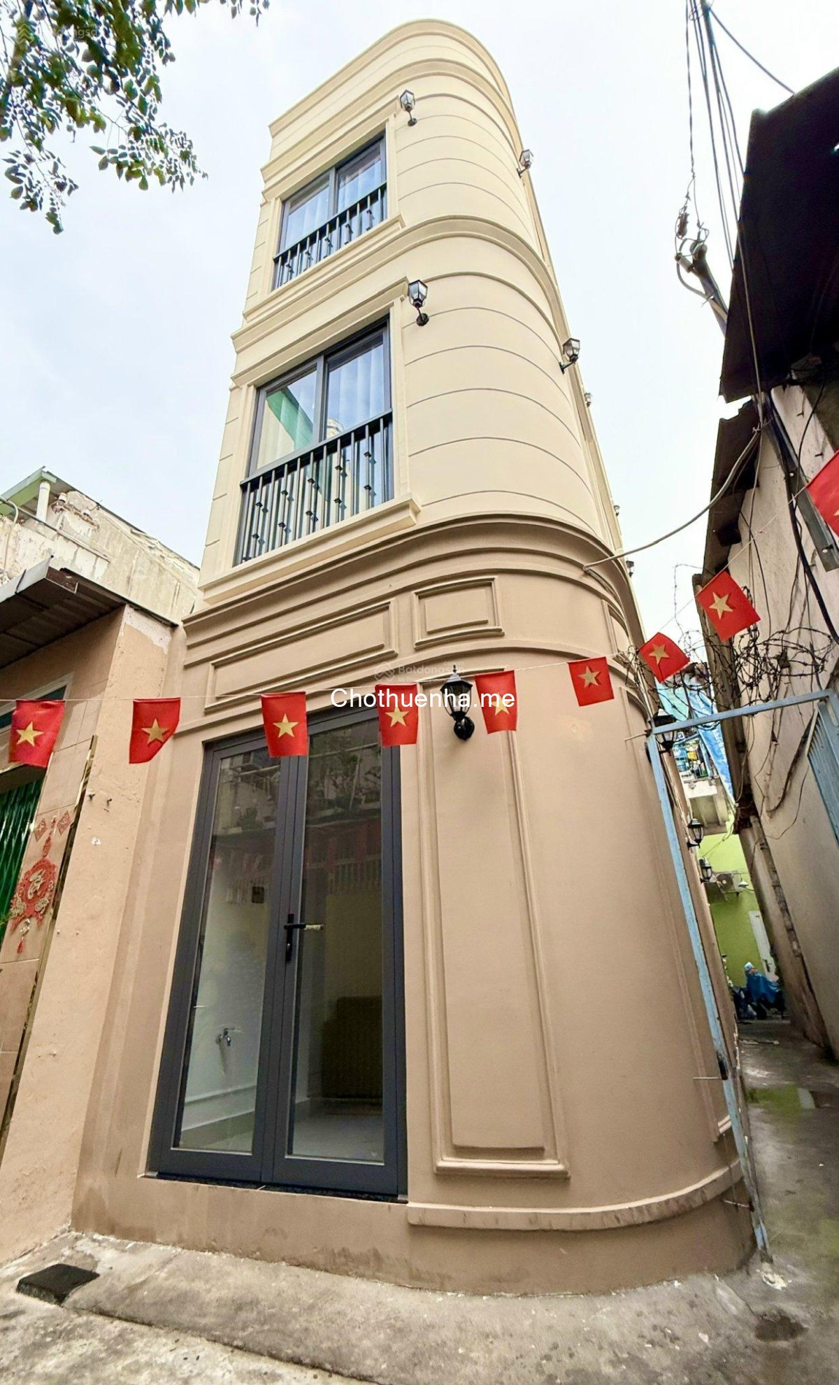 Cho thuê nhà nguyên căn – Khu Phố Tây Bùi Viện, Quận 1