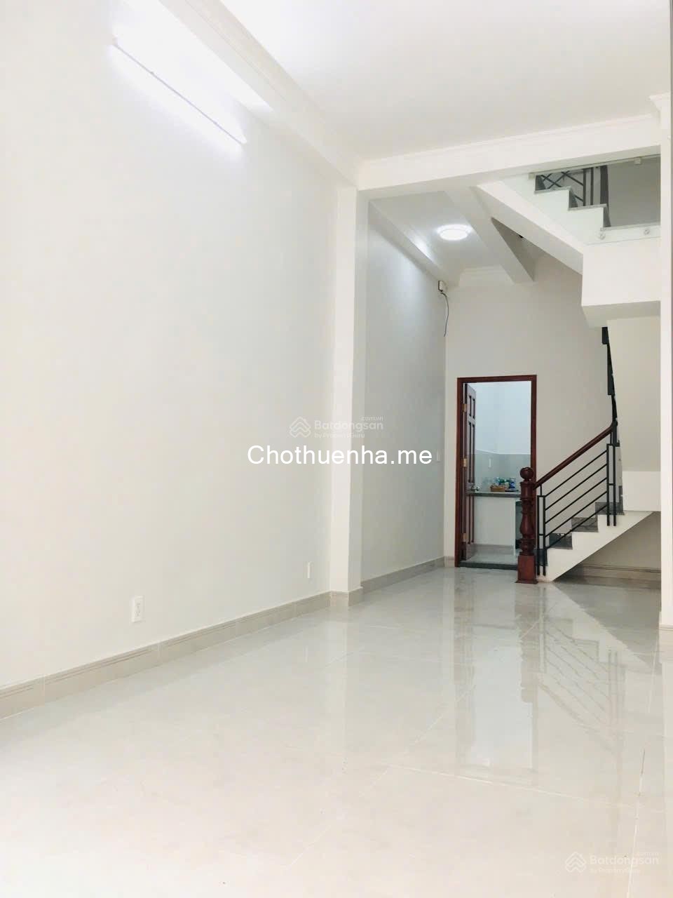 Cho thuê nhà Nam Kỳ Khởi Nghĩa – Quận 3 - trệt, 3 lầu + sân thượng