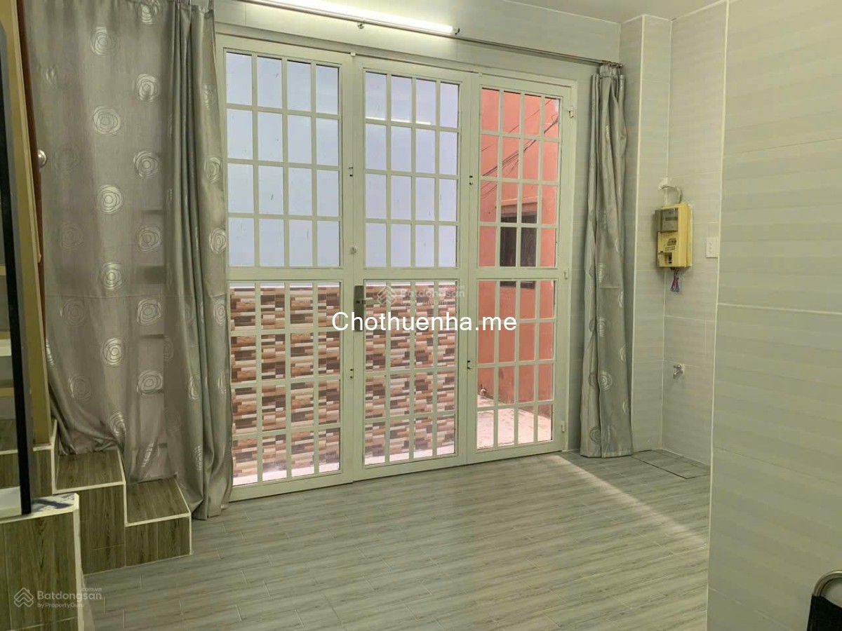 Cho thuê nhà hẻm Hồ Hảo Hớn – Quận 1 - 2 lầu, 2 nhà vệ sinh