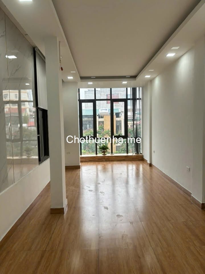 Cho thuê nhà Mặt Phố Đội Cấn, 7 tầng x 70m2, mặt tiền 3.9m, Spa, Trung tâm, VPcty