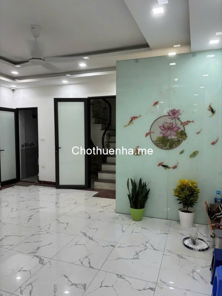 Cho thuê nhà Mặt Phố Đội Cấn, 7 tầng x 70m2, mặt tiền 3.9m, Spa, Trung tâm, VPcty