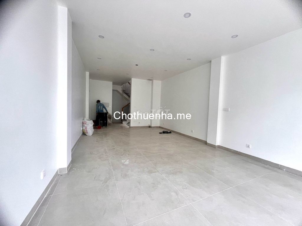 Cho thuê nhà mặt tiền Trần Quang Khải, gần Hai Bà Trưng – P. Tân Định, Quận 1