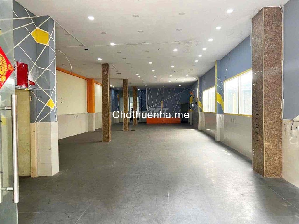 Cho thuê nhà 1 trệt, 1 lầu đường Tạ Uyên Quận 5, phù hợp kinh doanh