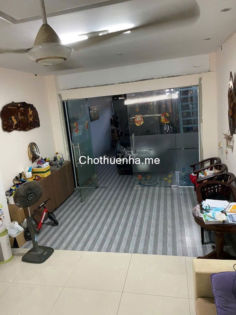 Cho thuê nhà mặt tiền Bùi Văn Ba, 3 tầng, 4 phòng ngủ (có máy lạnh), 3WC
