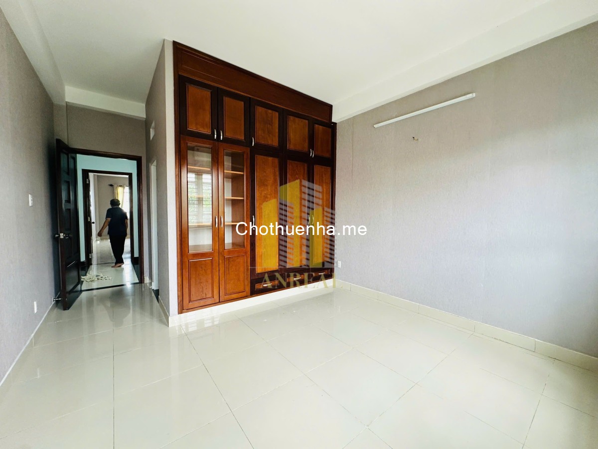 Nhà đường Trần Não mới tinh, giá 25 triệu, 4 phòng