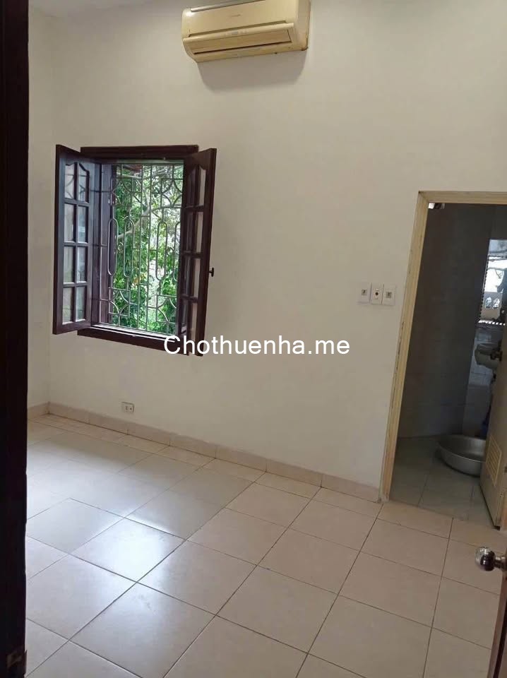 Cho thuê nhà nguyên căn, ngõ 57, ngay cổng chợ Vĩnh Tuy, 40m2 x 4 tầng KD on, ở gđ, nhóm