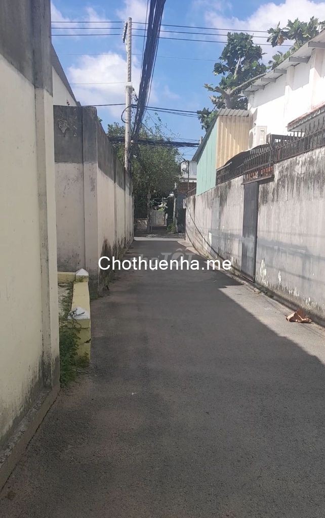 Cho thuê nhà nhỏ có 1 phòng ngủ ở Long Trường Quận 9 cũ