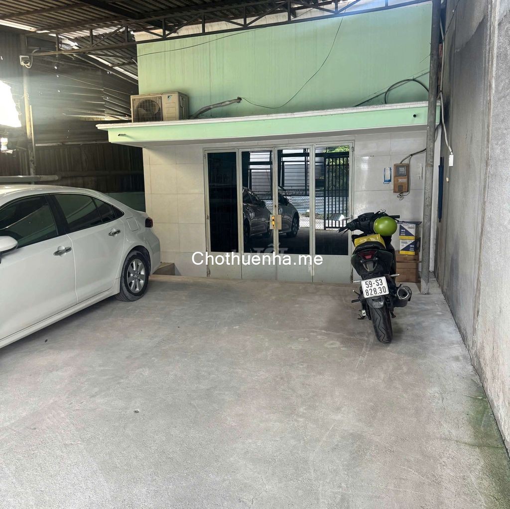 Cho thuê nhà Cấp 4 có sân để ô tô gần chợ Thủ Đức, Phạm Văn Đồng
