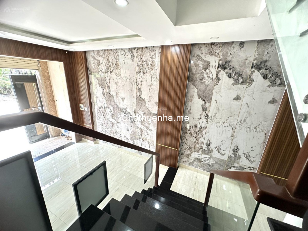 Cho thuê nhà hẻm xe tải đường Ngô Chí Quốc, P. Bình Chiểu, 1 trệt 2 lầu, 4PN 3WC