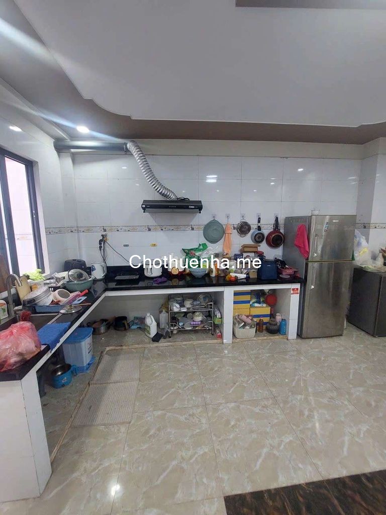 Cho thuê nhà đường Phạm Hùng Q7, 1 trệt, 1 lững, 3 phòng ngũ