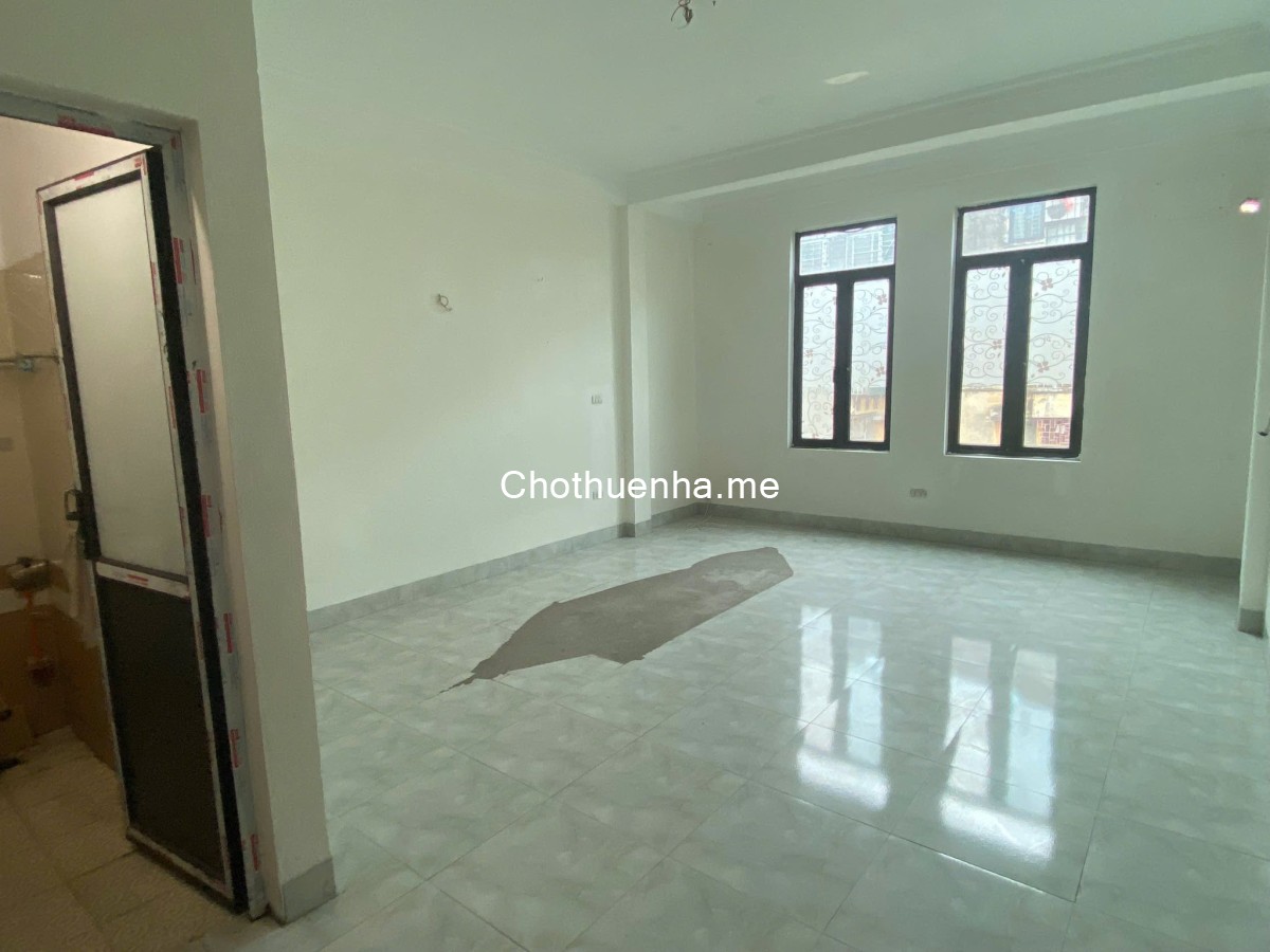 Cho thuê nhà phân lô Đền Lừ, 6 tầng x 40m2, 17 triệu Vp, KD, kho