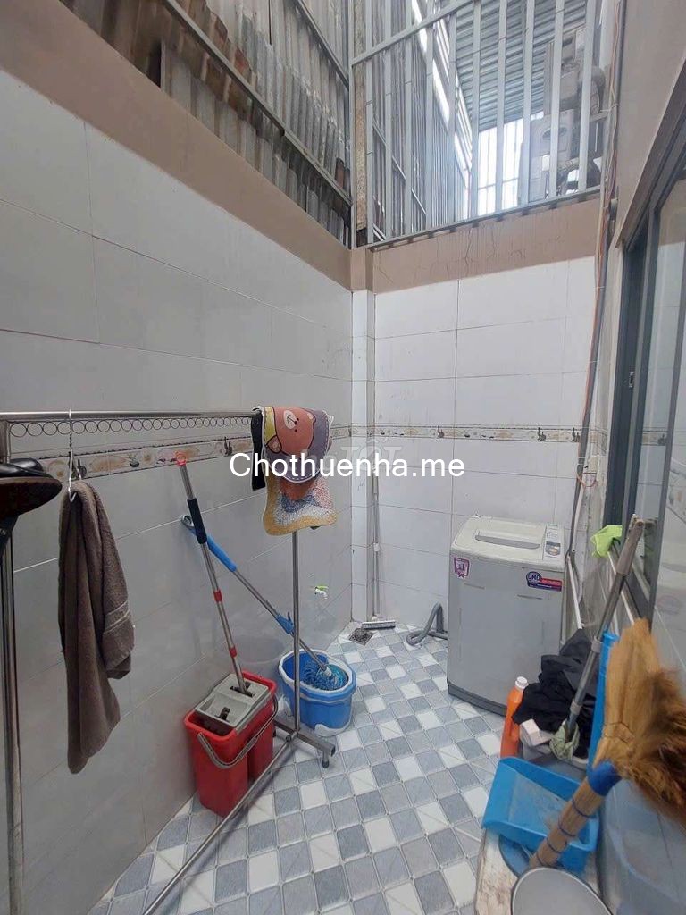 Cho thuê nhà đường Phạm Hùng Q7, 1 trệt, 1 lững, 3 phòng ngũ