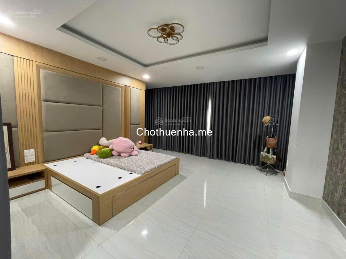 Cho thuê nhà hẻm xe hơi Nguyễn Minh Hoàng, Trệt lửng 3 lầu