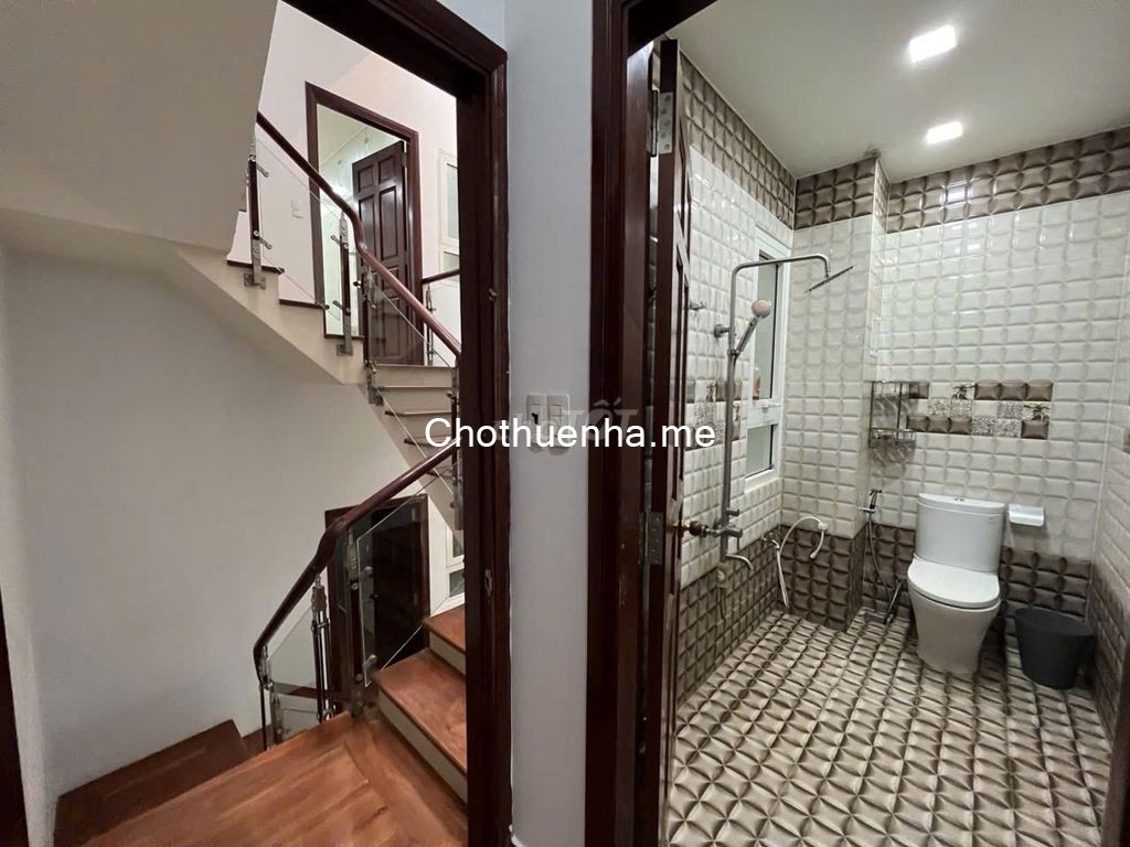 Cho thuê nhà đường số 28 khu Cư Xá Lữ Gia, P 15, Quận 11