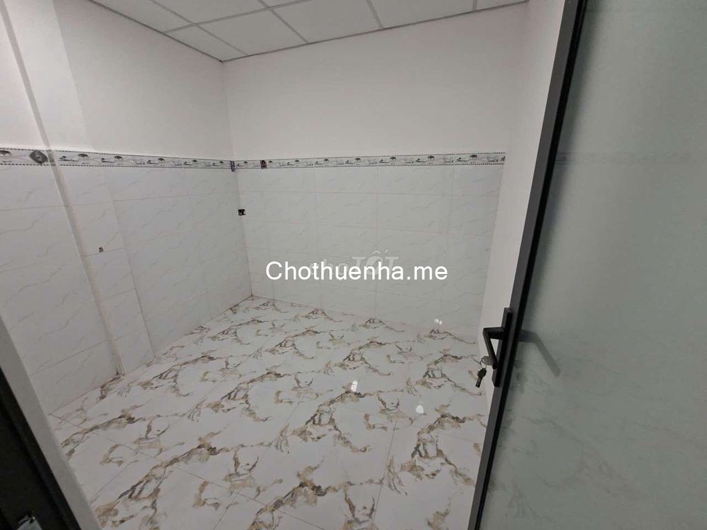 Cho thuê nhà 1 trệt, 1 lầu, 2PN, 2WC gần công viên Đầm Sen, Quận 11