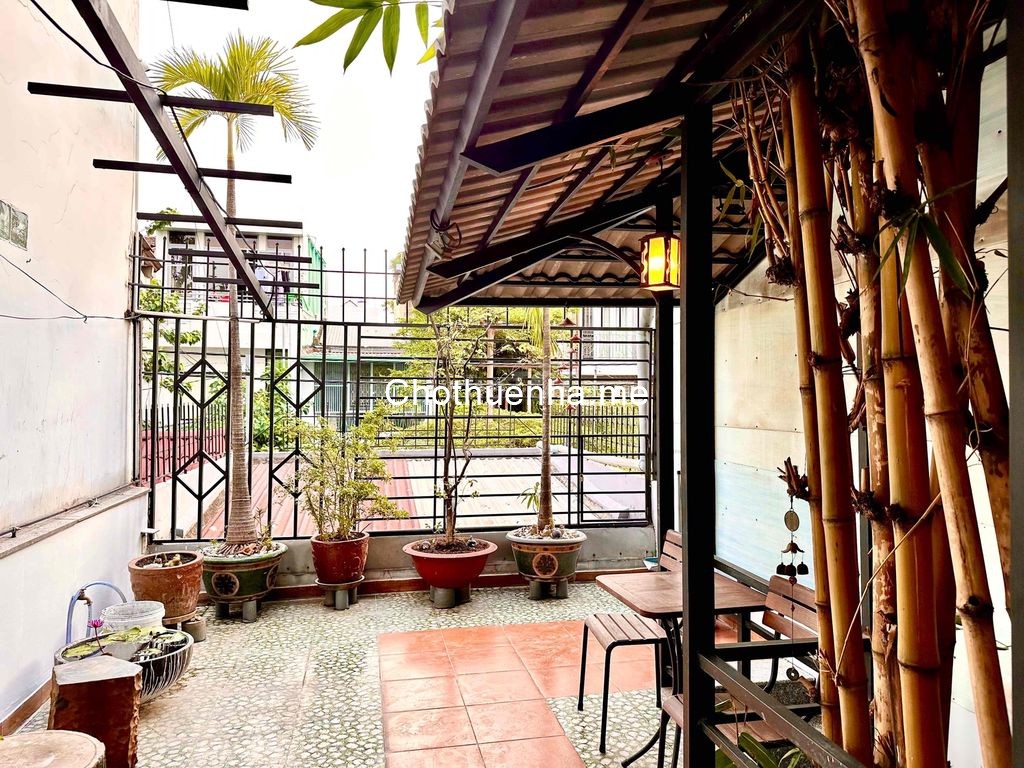 Nhà cho thuê mặt tiền đường Ba Vì, xe hơi tới tận cửa, DT 100m2