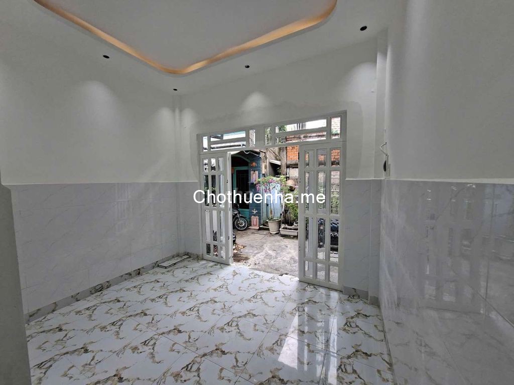 Cho thuê nhà 1 trệt, 1 lầu, 2PN, 2WC gần công viên Đầm Sen, Quận 11