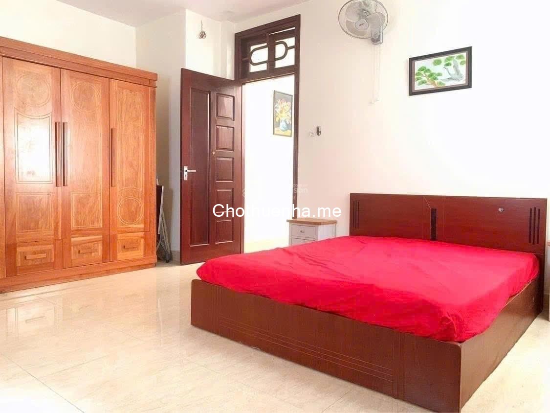 Nhà riêng cho thuê tại Huỳnh Văn Bánh, P 13, Phú Nhuận - 5 phòng ngủ + 5 WC