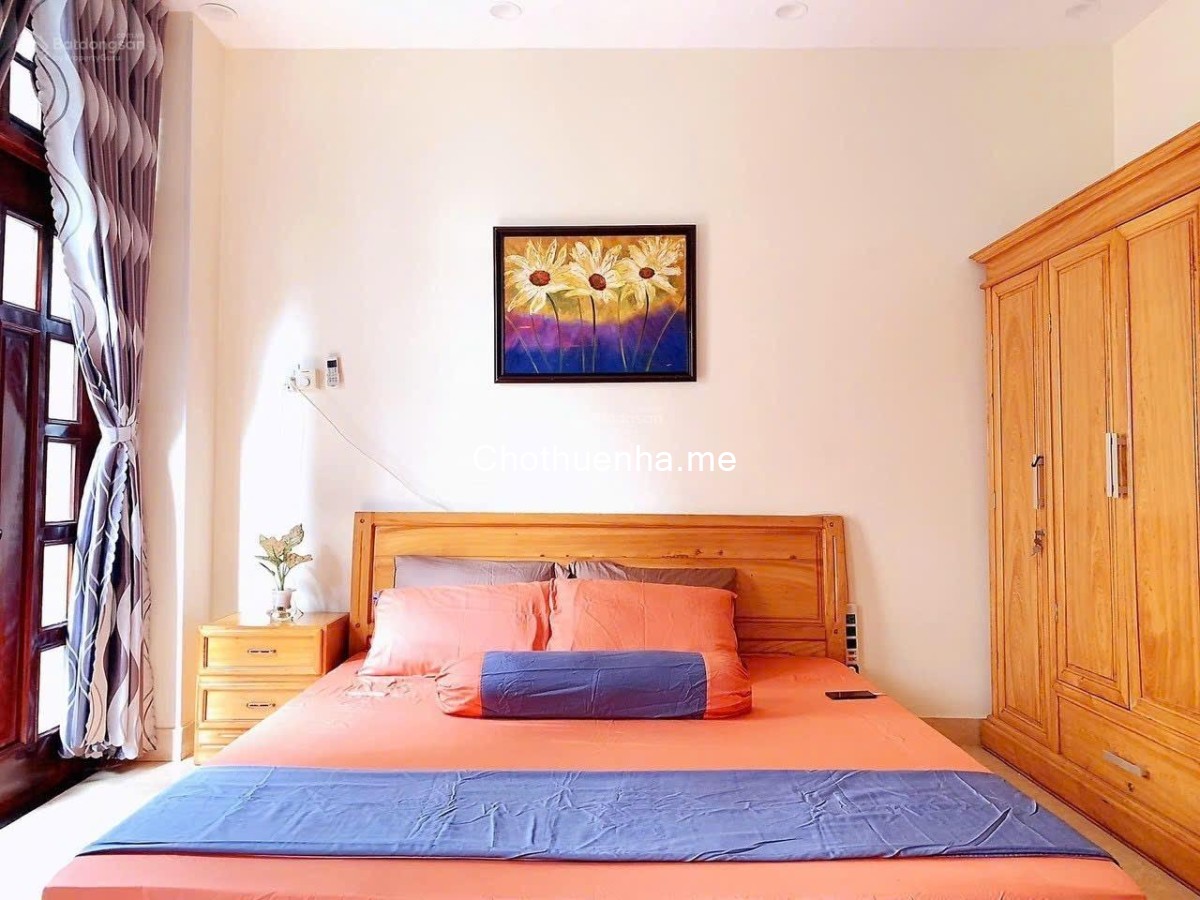 Nhà riêng cho thuê tại Huỳnh Văn Bánh, P 13, Phú Nhuận - 5 phòng ngủ + 5 WC