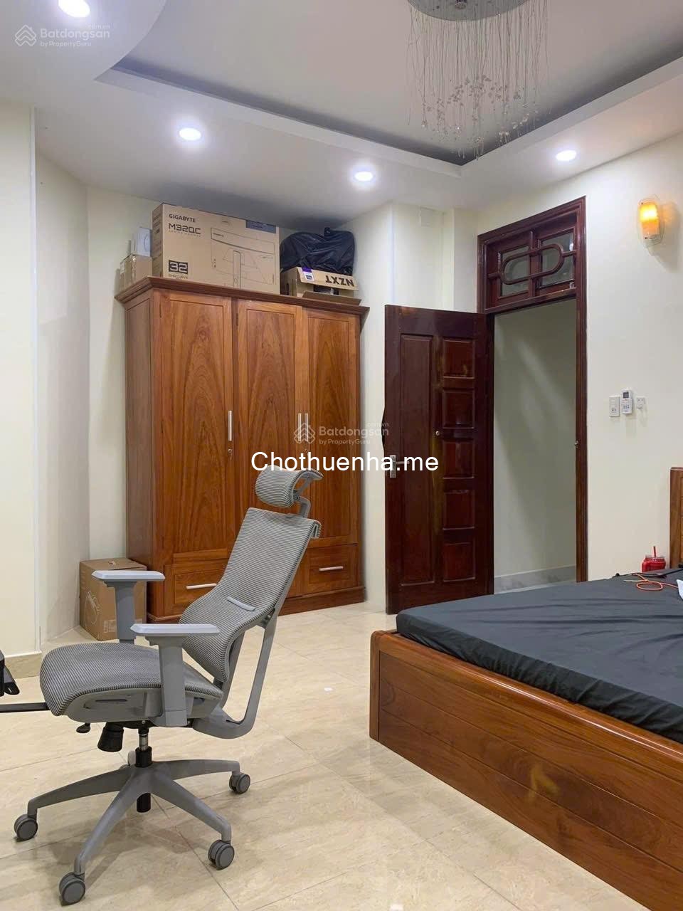 Nhà riêng cho thuê tại Huỳnh Văn Bánh, P 13, Phú Nhuận - 5 phòng ngủ + 5 WC