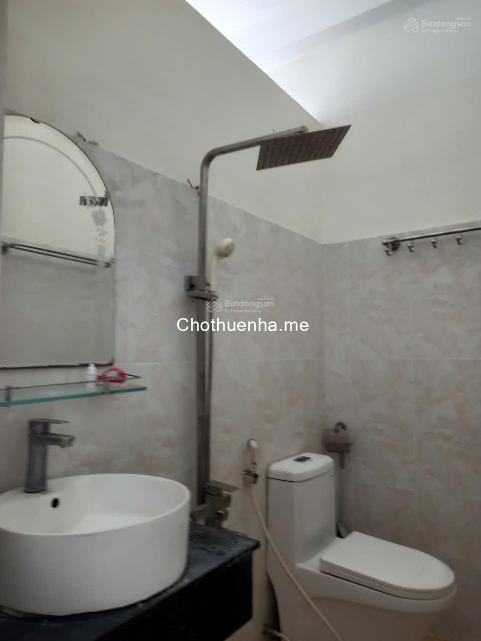 Cho thuê nhà hẻm ô tô Thích Quảng Đức - 5 PN, 5WC, 4 tầng