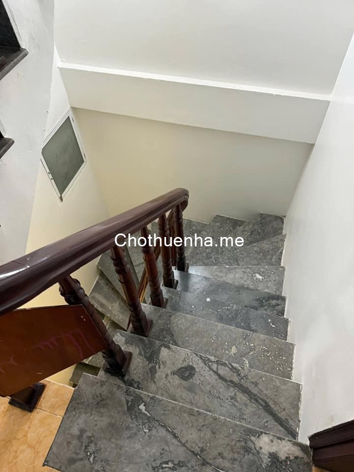Cho thuê nhà ngõ Yên Duyên, Yên Sở, 4.5 tầng x 40m2, 4 ngủ, 4 vệ sinh, 11 triệu