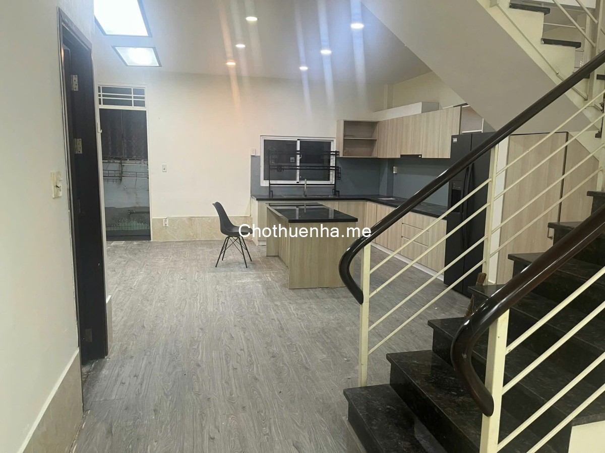 Cho thuê nhà Khu Tân Quy Đông Quận 7 dt 6x15m, 2.5 lầu, 4PN