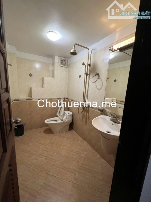 Cho thuê nhà 5 tầng, phù hợp kinh doanh, văn phòng tại Nguyễn Khuyến, Văn Quán, Hà Đông