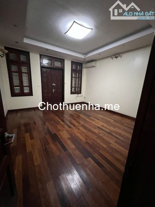 Cho thuê nhà 5 tầng, phù hợp kinh doanh, văn phòng tại Nguyễn Khuyến, Văn Quán, Hà Đông