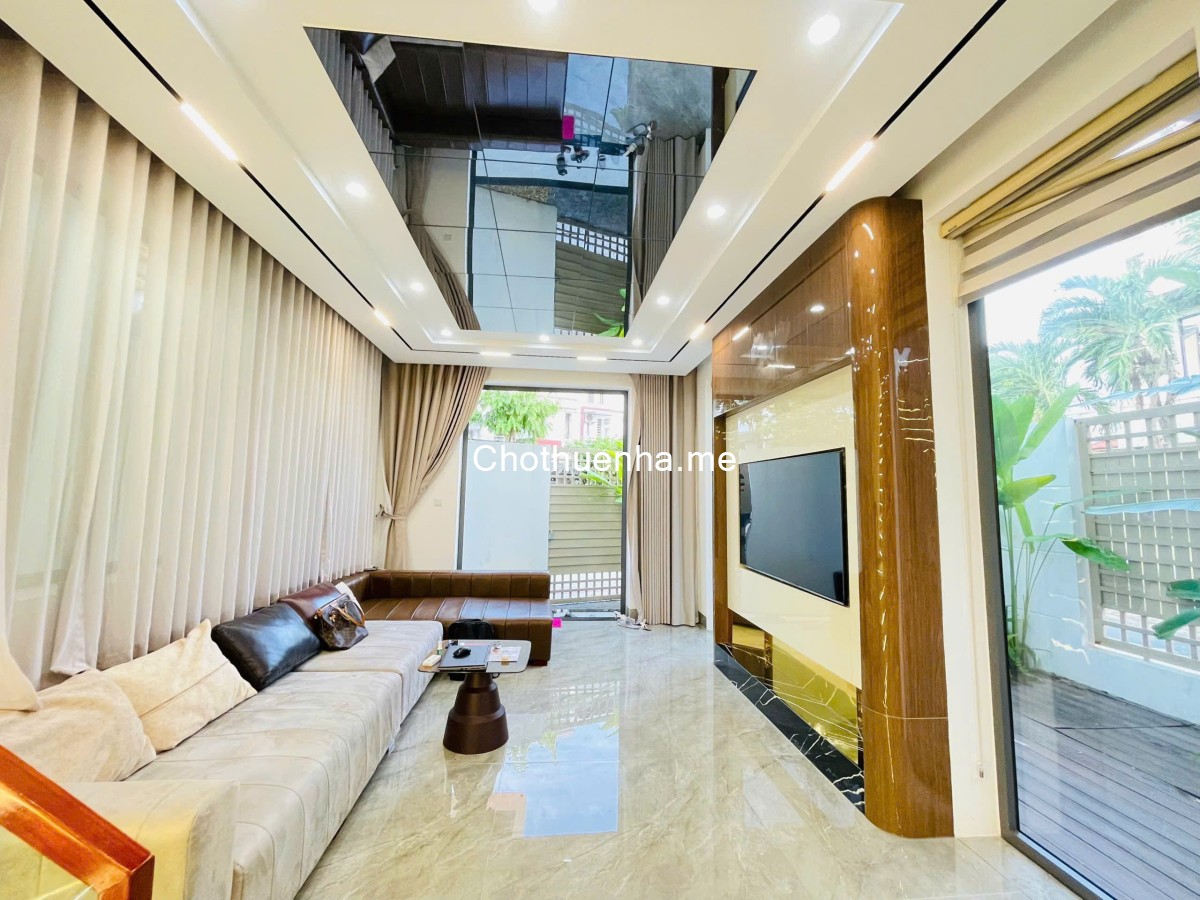 Cho thuê căn Villa 5 Phòng Ngủ - Nhà Mới - Đầy Đủ Trang Thiết Bị Cao Cấp