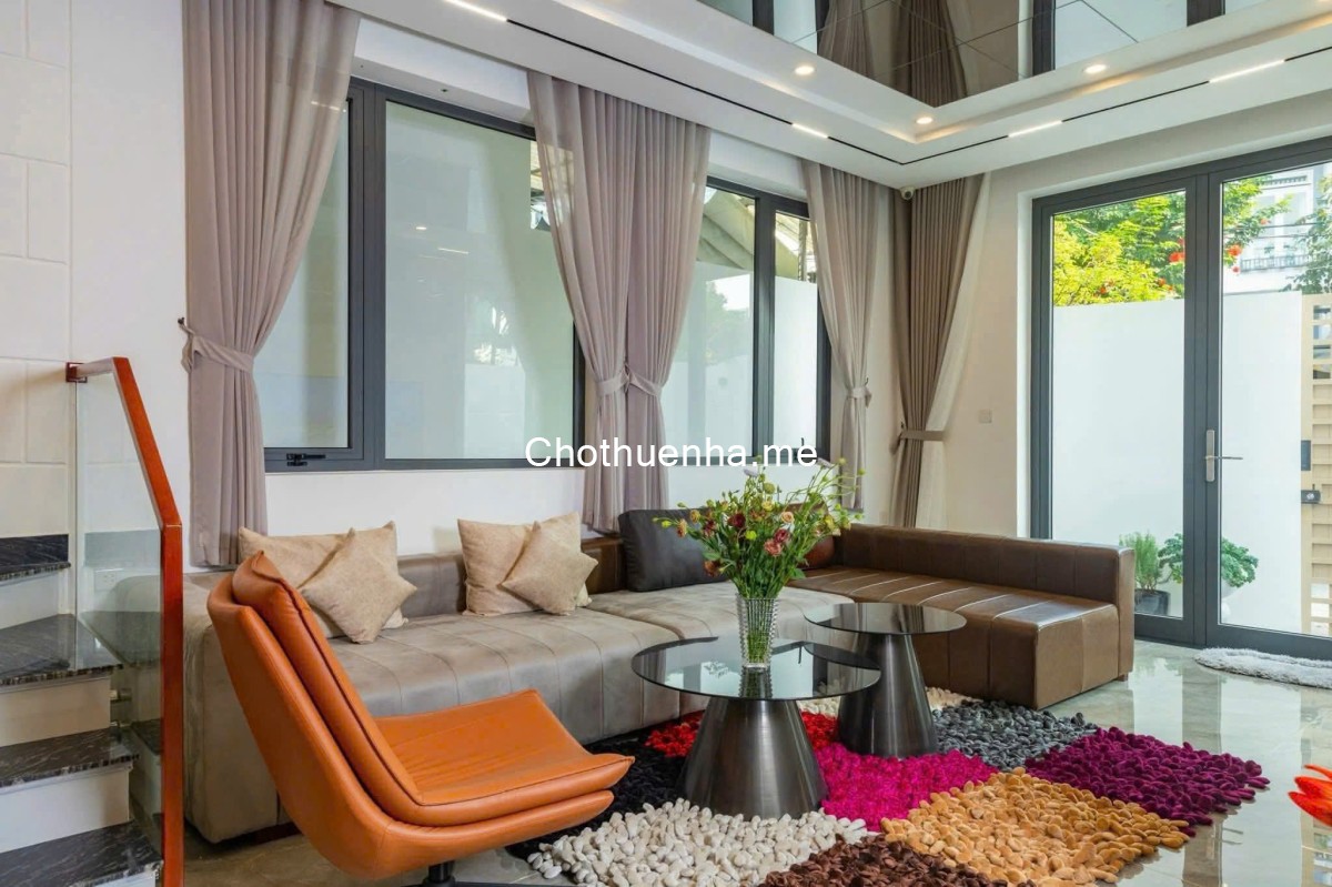 Cho thuê căn Villa 5 Phòng Ngủ - Nhà Mới - Đầy Đủ Trang Thiết Bị Cao Cấp