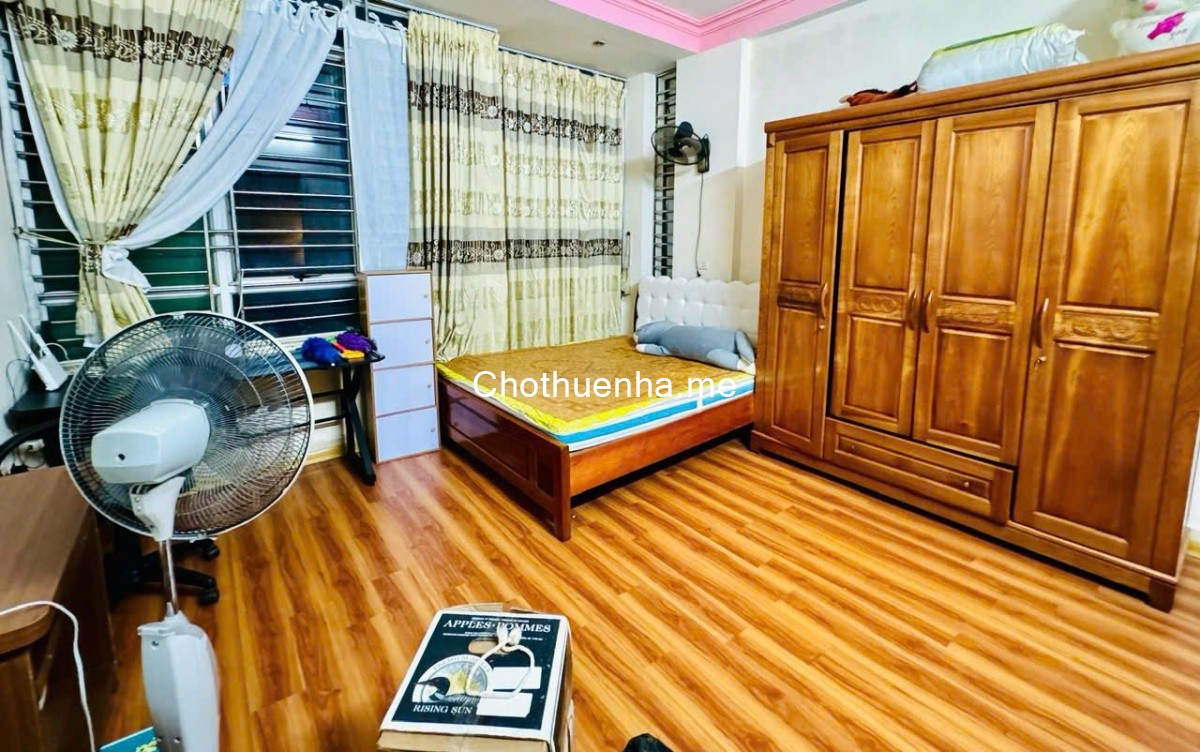 Chính chủ cho thuê nhà nguyên căn ngõ 143 Nguyễn Chính, 35m2 x 5 tầng - 3 ngủ kk