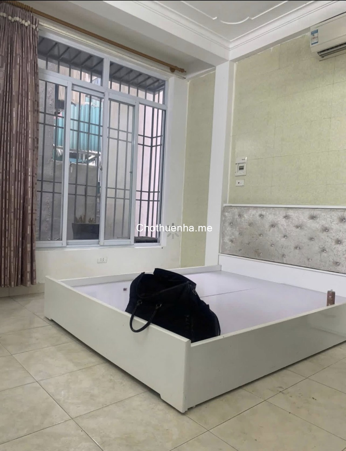 Cho thuê nhà nguyên căn Ngõ 81 Giáp Bát 5 tầng, 3 ngủ vào ngay