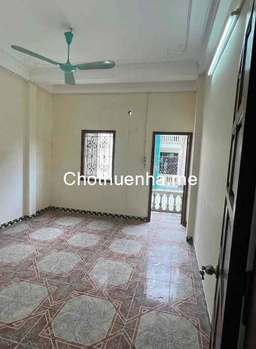 Cho thuê nhà nguyên căn ngõ 62 Mai Động, 72m2 - 4 tầng - 4 phòng - 3 wc 16,5 triệu