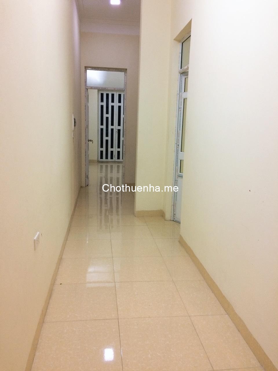 Cho thuê nhà 3 tầng Thạch Bàn - Long Biên – Hà Nội giá 7 triệu