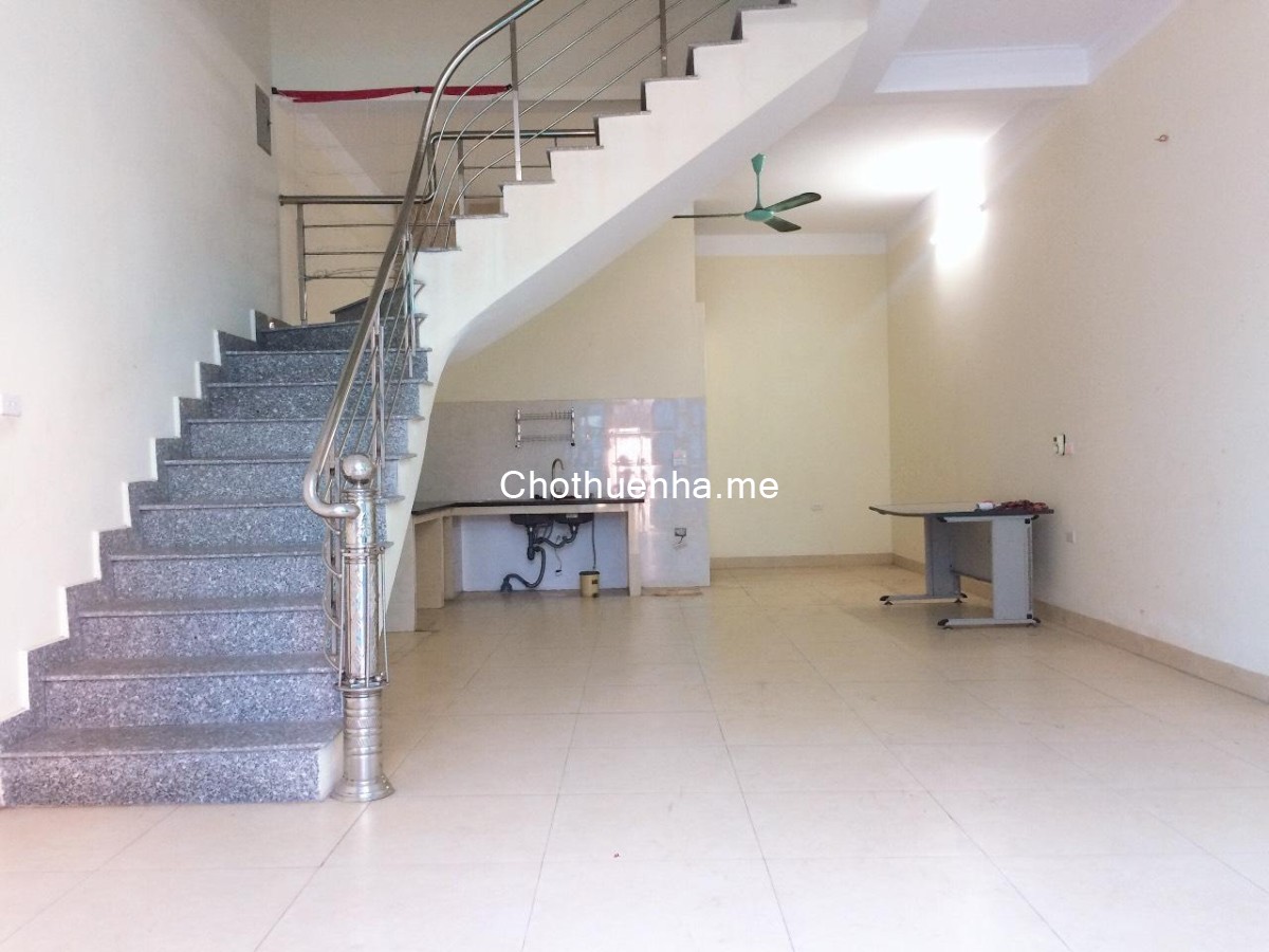 Cho thuê nhà 3 tầng Thạch Bàn - Long Biên – Hà Nội giá 7 triệu