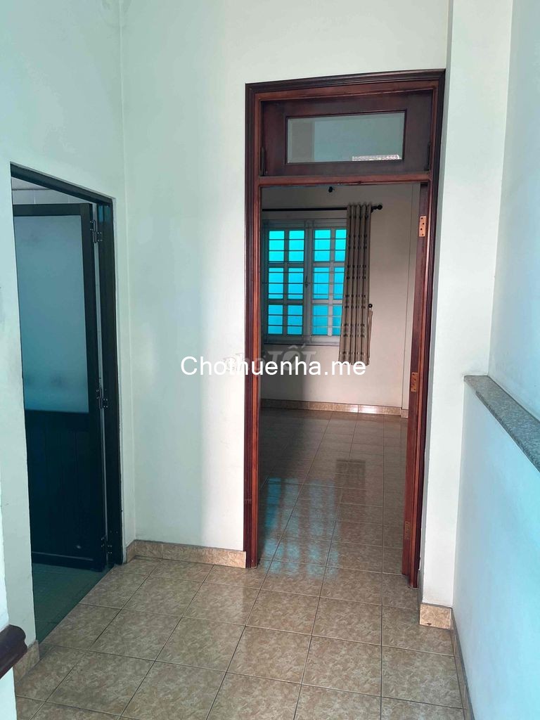 Cho thuê nhà lầu 2 lầu 1 trệt, 3 phòng ngủ, 3WC tại Linh Đông Thủ Đức