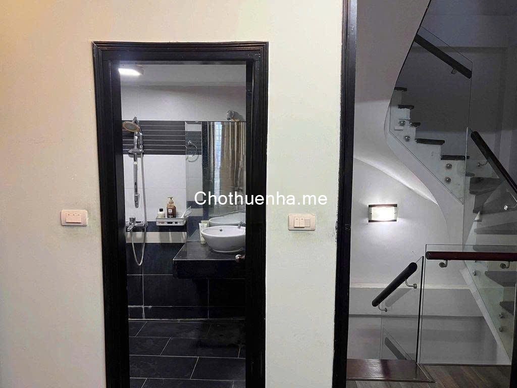 Cho thuê nhà Minh Khai, 4 tầng x 35m2, 3PN, 4 WC, 13.5 Triệu/tháng