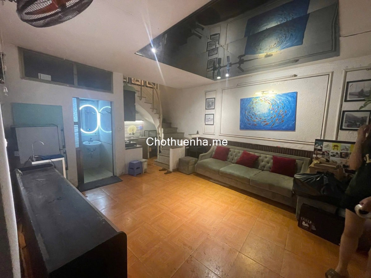 Cho thuê nhà nguyên căn ngõ 279 Vĩnh Hưng, chỉ 5.9 Triệu