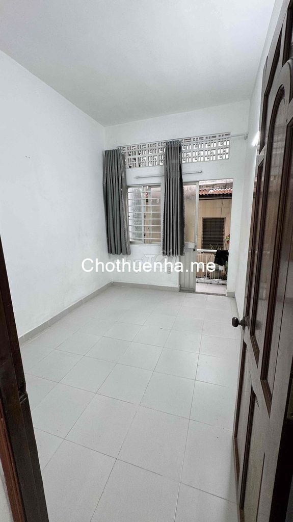 Cho thuê nhà 1 trệt 2 lầu đúc đừơng Lương Hưữ Khánh hẻm số 49 đối diện Bún Đầu A Vừng