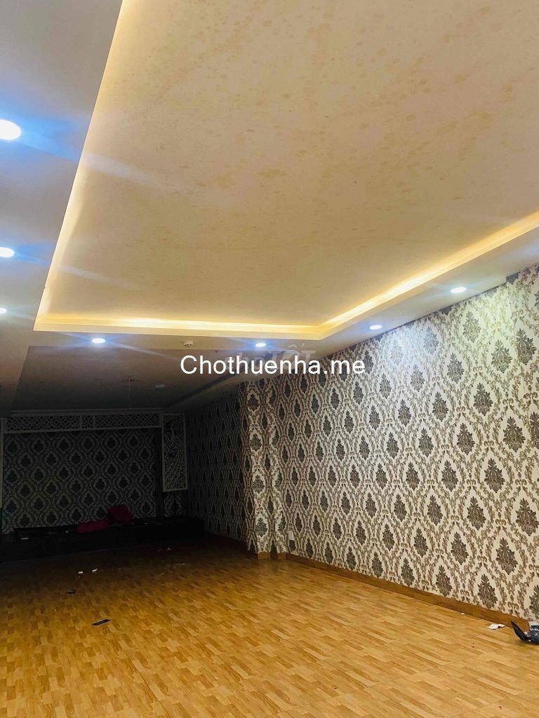 Chính chủ cần cho thuê nhà mặt tiền quận 4 - 1 trệt, 1 lửng, 3 lầu