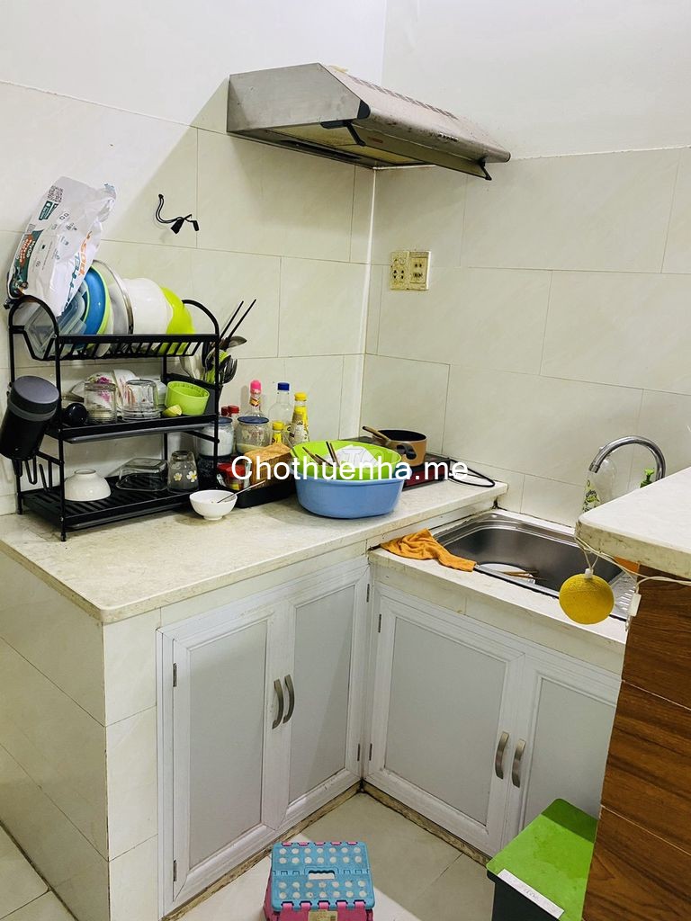 Cho thuê nhà Nguyên Căn Đoàn Văn Bơ, Phường 9, 3 tầng rộng rãi