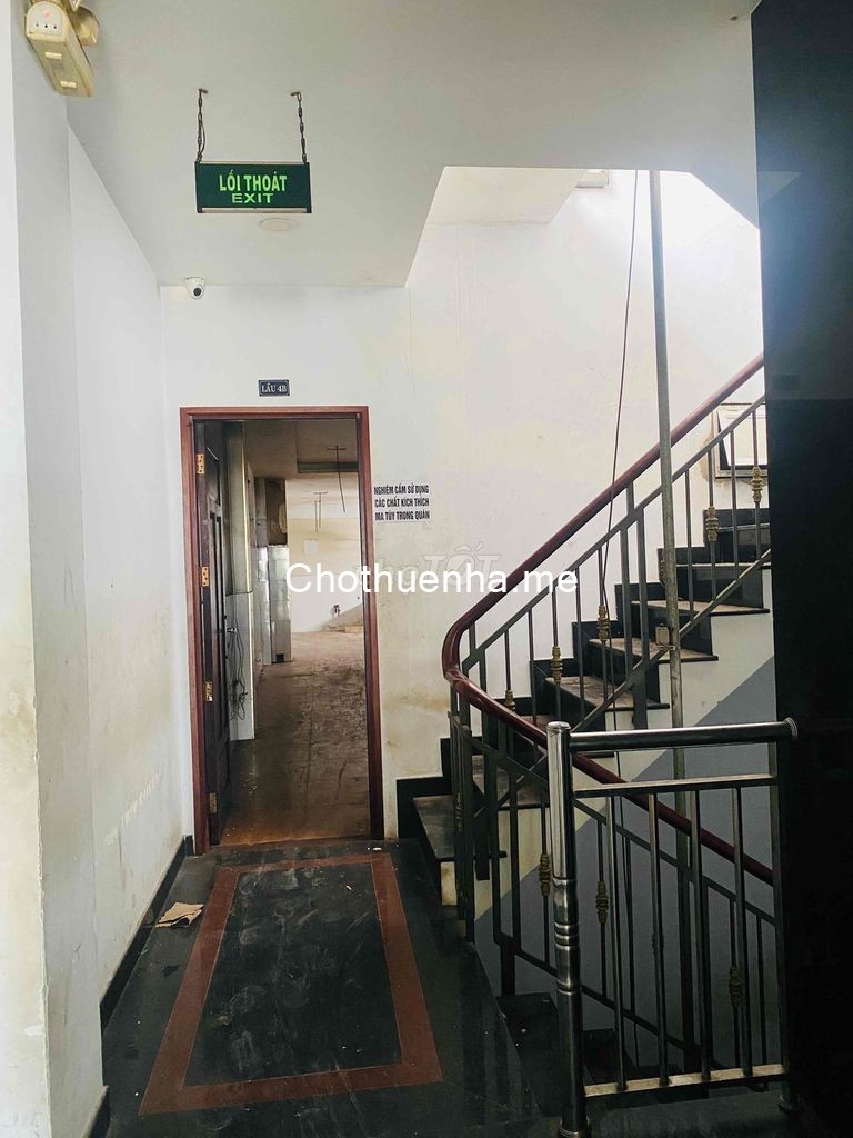 Chính chủ cần cho thuê nhà mặt tiền quận 4 - 1 trệt, 1 lửng, 3 lầu