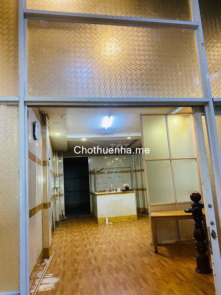 Chính chủ cần cho thuê nhà mặt tiền quận 4 - 1 trệt, 1 lửng, 3 lầu