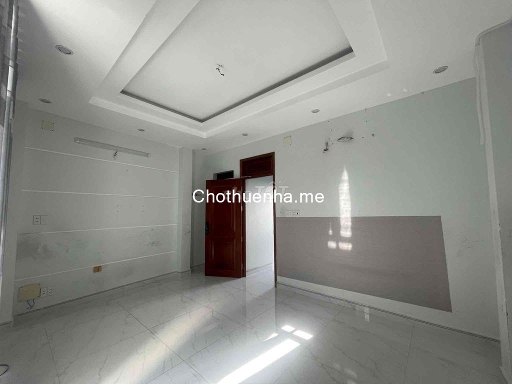 Nhượng lại hợp đồng thuê nhà tại Nguyễn Tất Thành, Phường 13, Quận 4