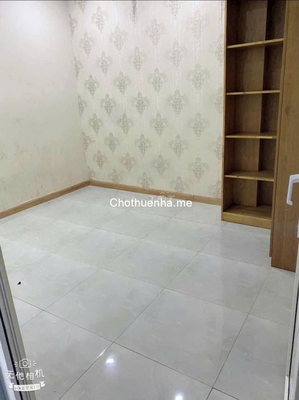 Cho thuê Nhà nguyen căn Trần Xuân Soạn, hẻm lớn, ôtô vào tận nơi, có chỗ để ôtô